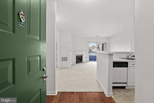 apt-105-2204 Westcourt Ln, Herndon, VA, 20170-5825 | Card Image