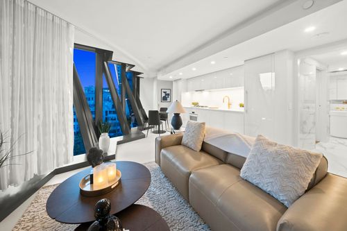 703-1033 Nelson St, Vancouver, BC, V6E0E5 | Card Image