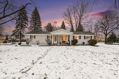 2515 Melvin Ave, Rochester Hills, MI, 48307-4861 | Card Image