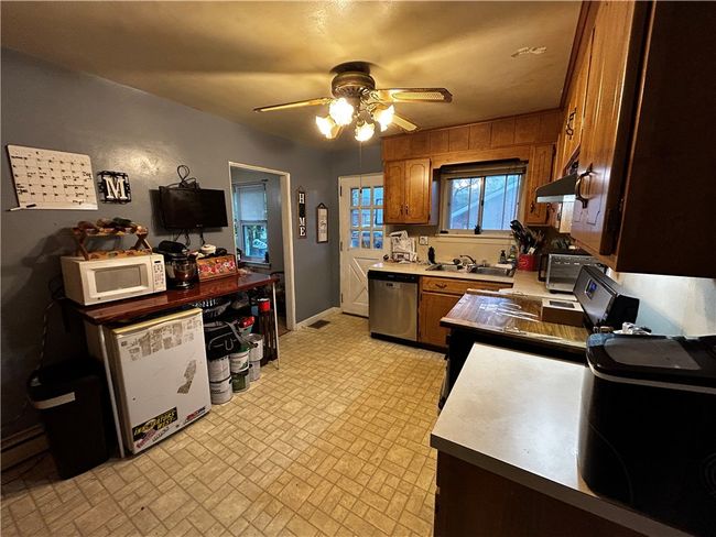 197 Ligonier St, House other with 4 bedrooms, 2 bathrooms and 2 parking in New Florence PA | Image 17