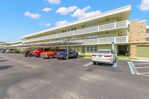 330-4890 Bay St Ne, ST PETERSBURG, FL, 33703-6405 | Card Image