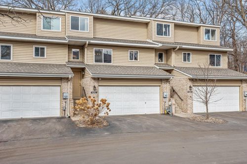 14207 Hibiscus Ct, Apple Valley, MN, 55124-3701 | Card Image