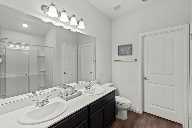 115 Oak Springs Loop, House other with 4 bedrooms, 2 bathrooms and null parking in Mabank TX | Image 9