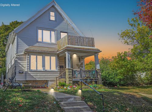 2547 N 56th St, Milwaukee, WI, 53210-2233 | Card Image
