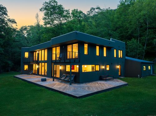 9 Overlook Dr, Lakeville, CT, 06039-1026 | Card Image