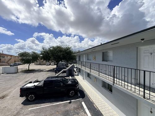 8-159 W 8th St, Hialeah, FL, 33010-4371 | Card Image