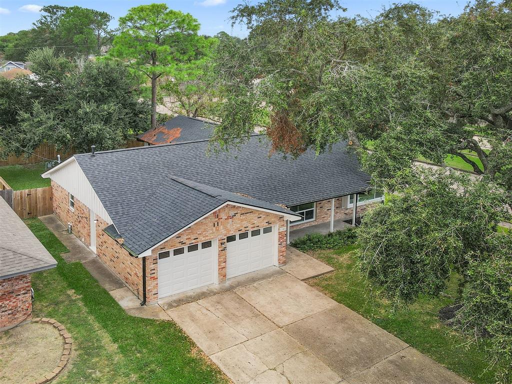 Byron Ave, Deer Park, TX 77536