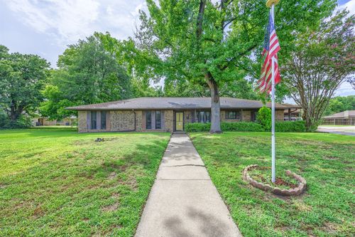 1108 Joanne Cir, Greenville, TX, 75402-3516 | Card Image