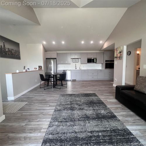 unit-3-208 Oakbrooke Dr, South Lyon, MI, 48178-1824 | Card Image