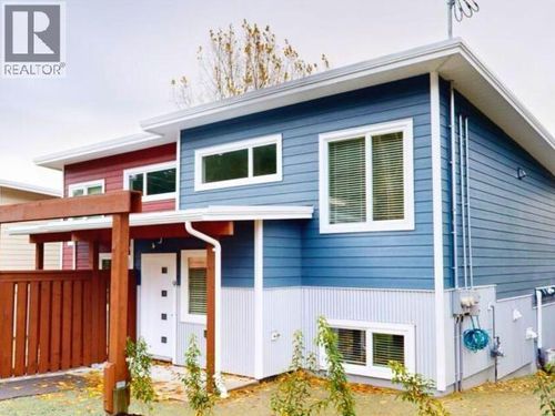 6730 Cranberry St, Powell River, BC, V8A3Z4 | Card Image