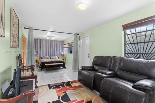 2-410 East Dr, North Miami Beach, FL, 33162-1928 | Card Image