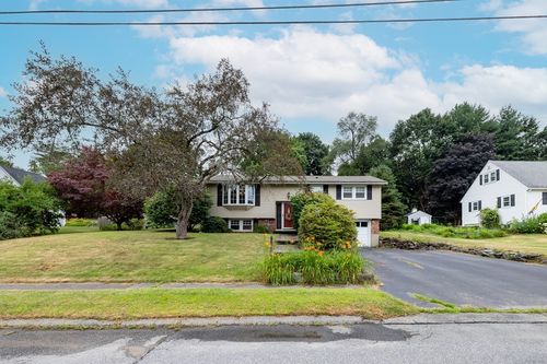 6 Bexley Dr, Hudson, MA, 01749-1106 | Card Image