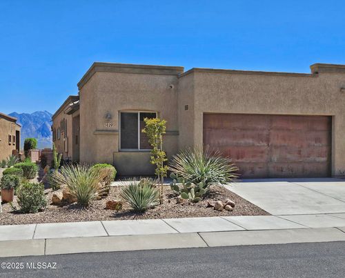 5829 S Waynes Way, Green Valley, AZ, 85622-5001 | Card Image