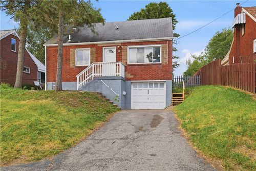 753 Edgewater Dr, West Mifflin, PA, 15122-1119 | Card Image