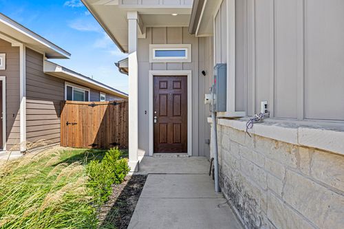 617 Blackland Dr, Venus, TX, 76084-2169 | Card Image