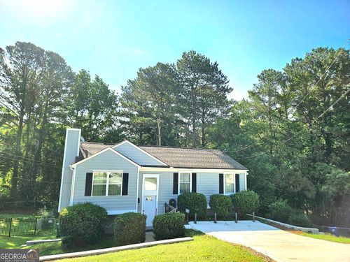 3253 Blackfoot Ln, Rex, GA, 30273-1067 | Card Image