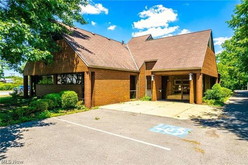 6061 S Broadway, Lorain, OH, 44053-3818 | Card Image