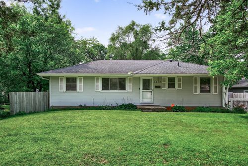 3213 W Old Shakopee Rd, Bloomington, MN, 55431-3503 | Card Image