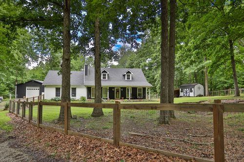 199 Broaderick Ln, Cottontown, TN, 37048-4719 | Card Image