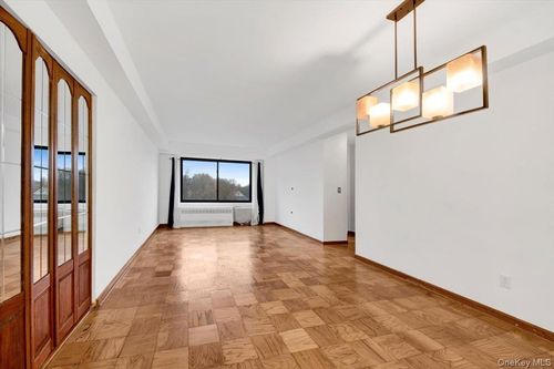 apt-7h-25 Lake St, White Plains, NY, 10603-4007 | Card Image