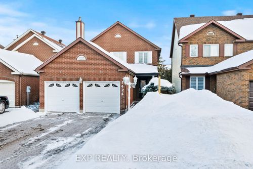 1424 Progress Pl, Gloucester, ON, K1B5M3 | Card Image