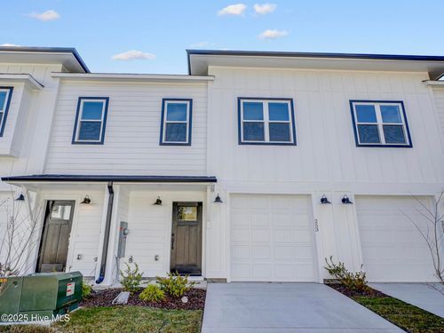 253-253 Townhome Ln, Southern Pines, NC, 28387-7447 | Card Image