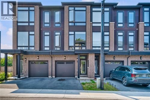15-270 Melvin Ave, Hamilton, ON, L8H0B4 | Card Image