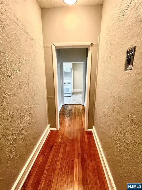 17 Elwood Pl, Newark, NJ, 07104-3444 | Card Image