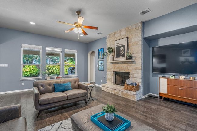 2520 Weeping Beech Ln, House other with 4 bedrooms, 3 bathrooms and 5 parking in Pflugerville TX | Image 6