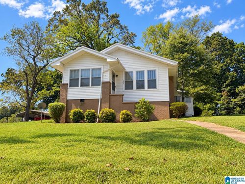 118 Highland Dr, HUEYTOWN, AL, 35023-2762 | Card Image