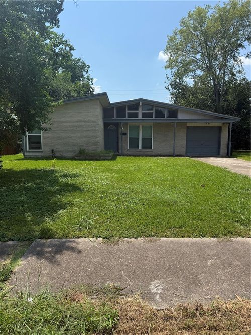 7023 Triola Ln, Houston, TX, 77074-4813 | Card Image