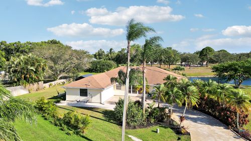 2111 Se Cayuga Ct, Port St. Lucie, FL, 34952-6913 | Card Image