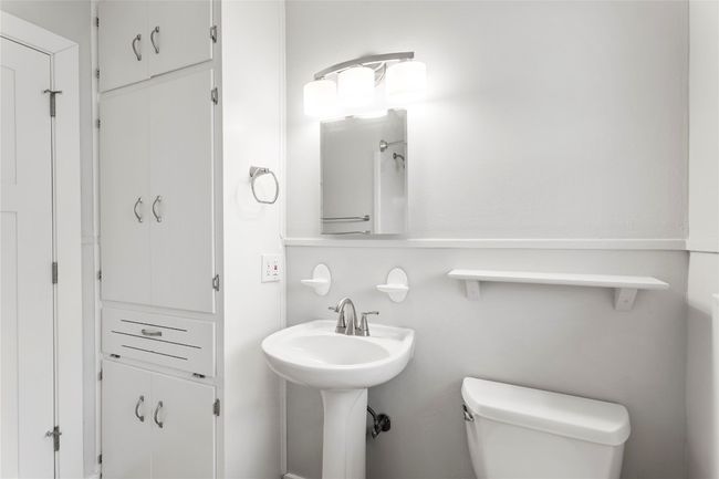 Built-in linen closet | Image 19