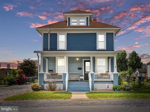 141 N Funk St, STRASBURG, VA, 22657-2403 | Card Image