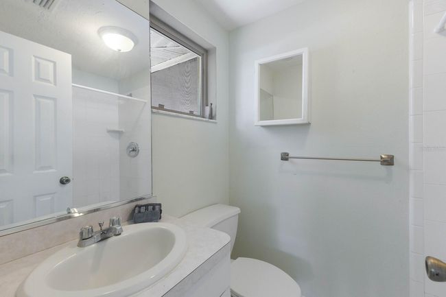 Primary ensuite. | Image 18