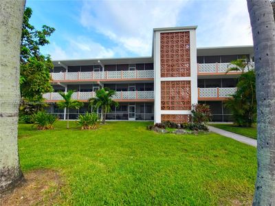 318 - 1430 Ne 170th St, Condo with 2 bedrooms, 2 bathrooms and null parking in North Miami Beach FL | Image 1