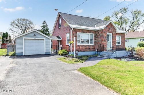 2522 Van Dyke Ave, Rotterdam, NY, 12306-3834 | Card Image