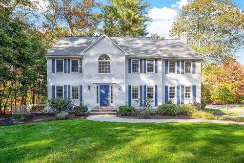 2 Macquarrie Ln, Westford, MA, 01886-2800 | Card Image