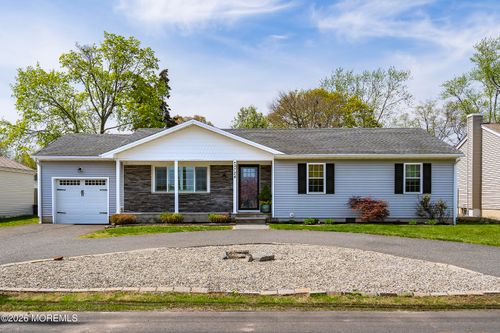 3724 River Rd, Point Pleasant Boro, NJ, 08742-2051 | Card Image