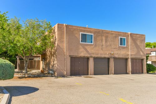 18c-8436 Chambers Ct Ne, Albuquerque, NM, 87111-2167 | Card Image