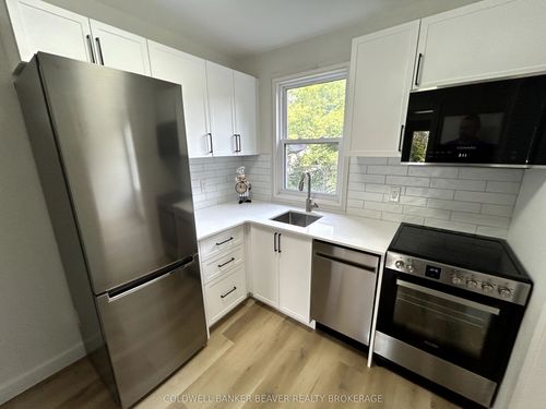 48 Murdock St, London, ON, N6H2K1 | Card Image