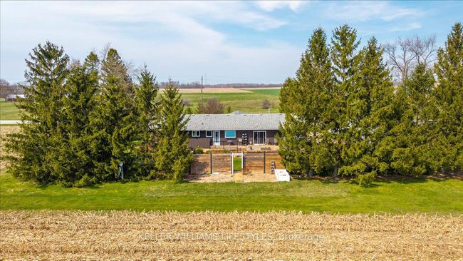 4609 Douglas Line, House other with 4 bedrooms, 2 bathrooms and 5 parking in Town Of Plympton Wyoming ON | Image 46