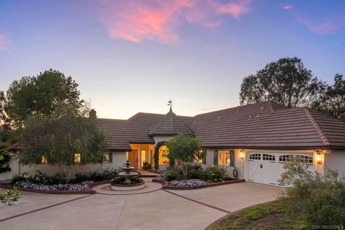 5 Country Glen Rd, Fallbrook, CA, 92028-9231 | Card Image