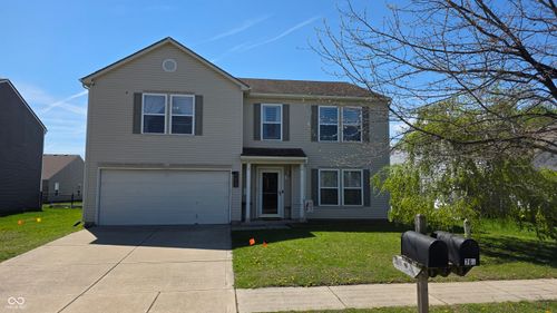 765 Country Gate Dr, New Whiteland, IN, 46184-9208 | Card Image