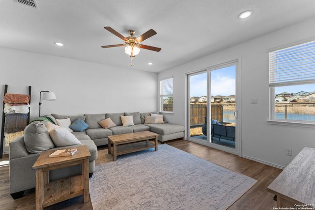 13229 Hagerd Loop, House other with 4 bedrooms, 2 bathrooms and null parking in St Hedwig TX | Image 15