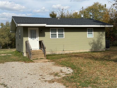 825 E Mcvay Street, Marshfield, MO, 65706 | Card Image