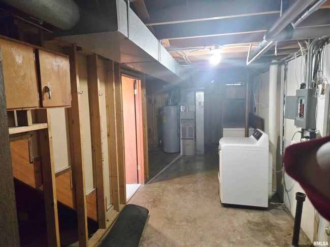 502 N 5 Th St, House other with 3 bedrooms, 1 bathrooms and null parking in Eldridge IA | Image 36