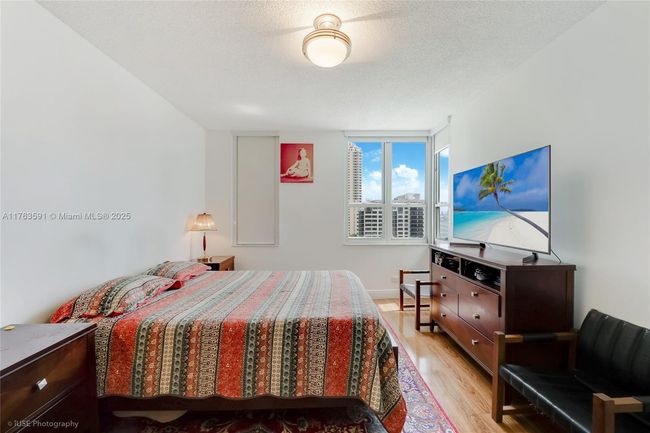 APT-1510 - 701 Brickell Key Blvd, Condo with 2 bedrooms, 3 bathrooms and null parking in Miami FL | Image 11