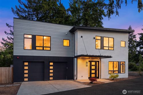 16344 Linden Ave N, Shoreline, WA, 98133-5620 | Card Image