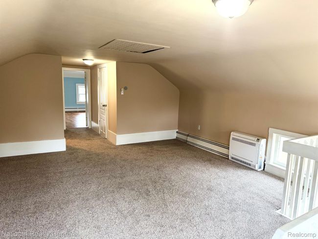 Bonus room/bedroom/man cave with new carpet | Image 30